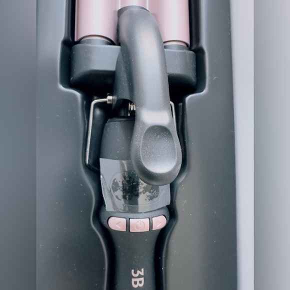 NWOT Beachwaver Co. Midnight Rose 3B Waver - Picture 10 of 10